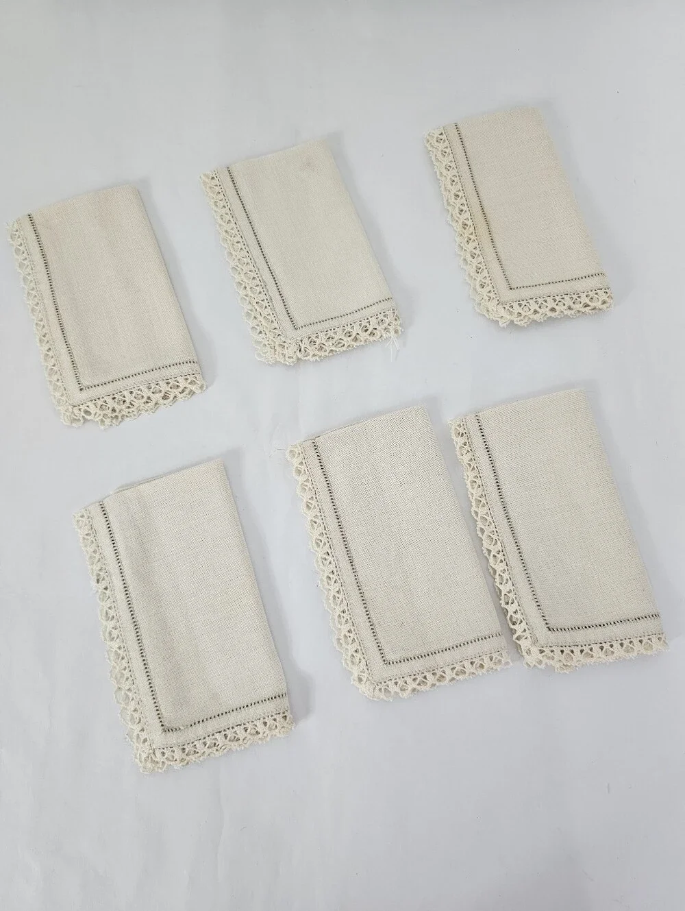 Old Bleach Irish Linen Tablecloth Set in Off-White with Crochet Trim